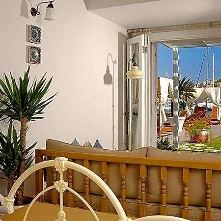Marina ホステル Çeşme